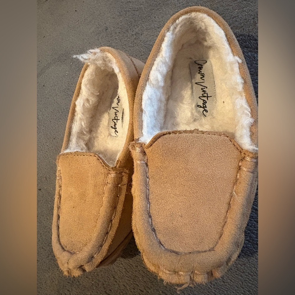 Crown Vintage Baby size 7 Toddler Suede Sherpa Shoes Slippers Moccasins